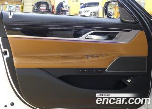 BMW 7-Series 740Li xDrive M Sport 2021 года из Южной Кореи