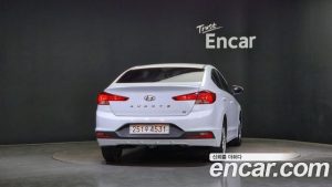 Hyundai AVANTE 1.6 2020 года из Южной Кореи