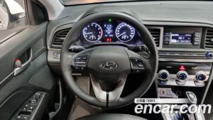 Hyundai AVANTE 1.6 2020 года из Южной Кореи