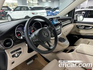 Mercedes-Benz V-Class V300 CDI 2024 года из Южной Кореи