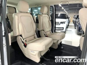 Mercedes-Benz V-Class V300 CDI 2024 года из Южной Кореи