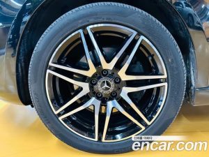 Mercedes-Benz V-Class V300 CDI 2021 года из Южной Кореи