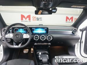 Mercedes-Benz CLA-Class CLA250 4MATIC 2020 года из Южной Кореи