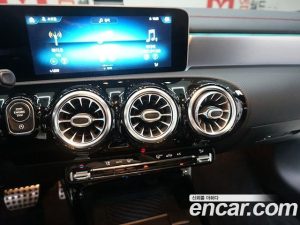 Mercedes-Benz CLA-Class CLA250 4MATIC 2020 года из Южной Кореи