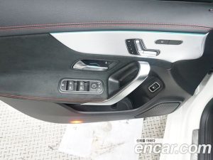 Mercedes-Benz CLA-Class CLA250 4MATIC 2020 года из Южной Кореи