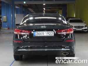 Kia K5 2.0 2020 года из Южной Кореи