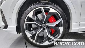 Audi RSQ8 4.0 TFSI 4WD 2021 года из Южной Кореи