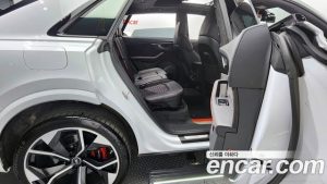 Audi RSQ8 4.0 TFSI 4WD 2021 года из Южной Кореи