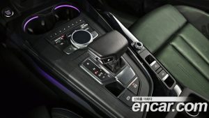 Audi A5 45 TFSI 4WD Cabriolet 2019 года из Южной Кореи