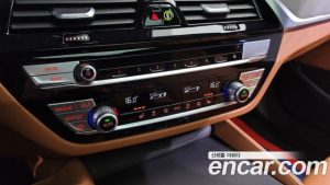 BMW 5-Series 520i M Sport 2021 года из Южной Кореи