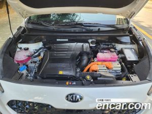 Kia Niro 1.6 HEV 2021 года из Южной Кореи