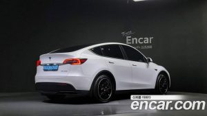 Tesla Model Y Standard RANGE 2021 года из Южной Кореи