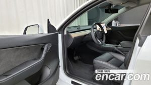 Tesla Model Y Standard RANGE 2021 года из Южной Кореи