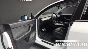 Tesla Model Y Performance 2021 года из Южной Кореи