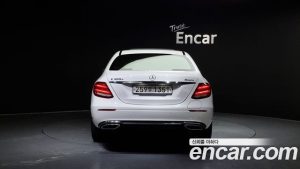 Mercedes-Benz E-Class E300e 4MATIC Exclusive 2020 года из Южной Кореи