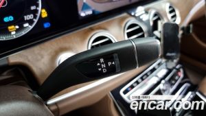 Mercedes-Benz E-Class E300e 4MATIC Exclusive 2020 года из Южной Кореи