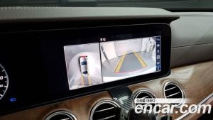 Mercedes-Benz E-Class E300e 4MATIC Exclusive 2020 года из Южной Кореи