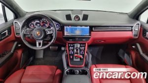 Porsche Cayenne 4.0 Turbo 2021 года из Южной Кореи