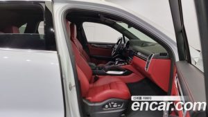 Porsche Cayenne 4.0 Turbo 2021 года из Южной Кореи