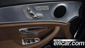 Mercedes-Benz E-Class E250 Avantgarde 2020 года из Южной Кореи