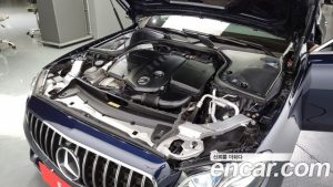 Mercedes-Benz E-Class E220d Avantgarde 2020 года из Южной Кореи