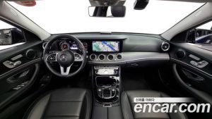 Mercedes-Benz E-Class E220d Avantgarde 2020 года из Южной Кореи