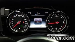 Mercedes-Benz E-Class E220d Avantgarde 2020 года из Южной Кореи