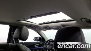 Mercedes-Benz E-Class E220d Avantgarde 2020 года из Южной Кореи
