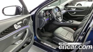 Mercedes-Benz E-Class E220d Avantgarde 2020 года из Южной Кореи
