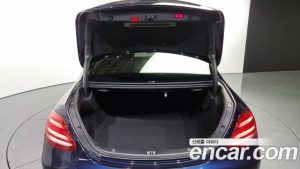 Mercedes-Benz E-Class E220d Avantgarde 2020 года из Южной Кореи