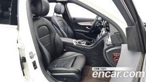 Mercedes-Benz C-Class C200 AMG Line 2021 года из Южной Кореи