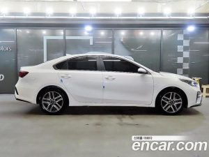Kia K3 Signature 2021 года из Южной Кореи