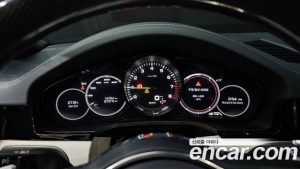 Porsche Cayenne 3.0 E-하이브리드 Coupe 2020 года из Южной Кореи