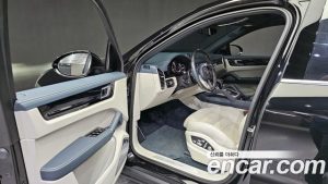 Porsche Cayenne 3.0 E-하이브리드 Coupe 2020 года из Южной Кореи