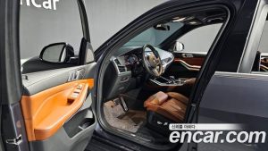 BMW X7 xDrive 30d M Sport 6인승 2020 года из Южной Кореи