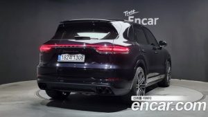 Porsche Cayenne 4.0 Turbo 2021 года из Южной Кореи