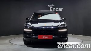Porsche Cayenne 4.0 Turbo 2021 года из Южной Кореи