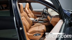 Porsche Cayenne 4.0 Turbo 2021 года из Южной Кореи