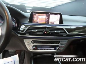 BMW 7-Series 745Le i퍼포먼스 Design Pure Excellence 2020 года из Южной Кореи