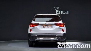 Kia Seltos Бензин 1.6 Turbo 2WD 2022 года из Южной Кореи