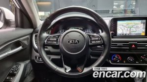 Kia Seltos Бензин 1.6 Turbo 2WD 2022 года из Южной Кореи