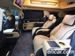 Kia Carnival Бензин 9-Seater HI-Limousine (Special Hi-End Version) 2023 года из Южной Кореи