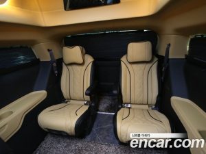 Kia Carnival Бензин 9-Seater HI-Limousine (Special Hi-End Version) 2023 года из Южной Кореи