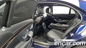 Mercedes-Benz S-Class S560L 4MATIC 2020 года из Южной Кореи