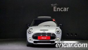 Mini Cooper DEFAULT 2020 года из Южной Кореи