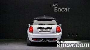 Mini Cooper DEFAULT 2020 года из Южной Кореи