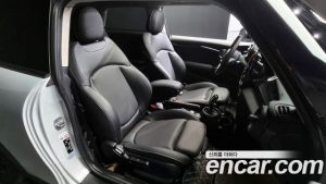 Mini Cooper DEFAULT 2020 года из Южной Кореи