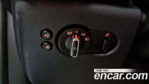 Mini Cooper DEFAULT 2020 года из Южной Кореи