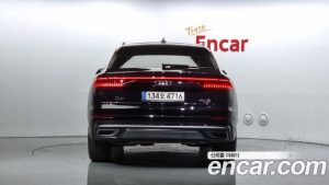 Audi Q8 45 TDI 4WD Premium 2021 года из Южной Кореи