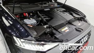 Audi Q8 45 TDI 4WD Premium 2021 года из Южной Кореи